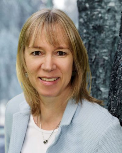 Portraitfoto von Carola Schröder, Gesundheits- & Ernährungscoach